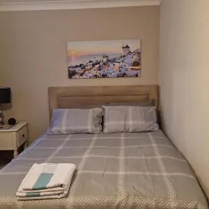 https://apt-yvonnehut.cambridgehotelsuk.com